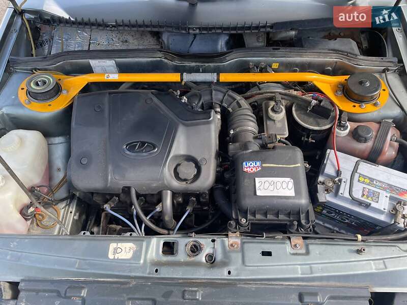 Хэтчбек ВАЗ / Lada 2113 Samara 2007 в Черновцах