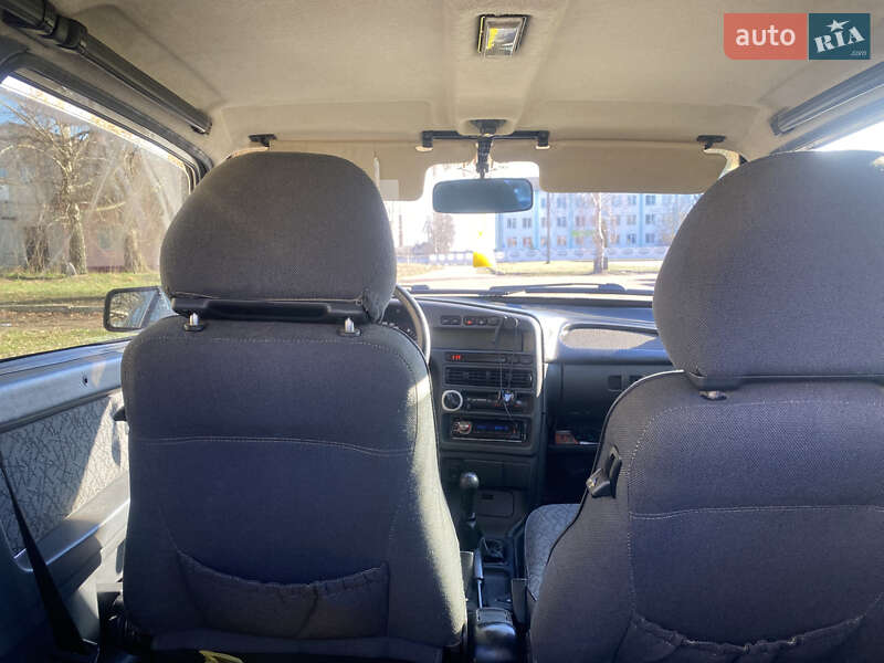 Хэтчбек ВАЗ / Lada 2113 Samara 2005 в Емильчине фото 4 Хэтчбек ВАЗ / Lada 2113 Samara 2005 в Емильчине