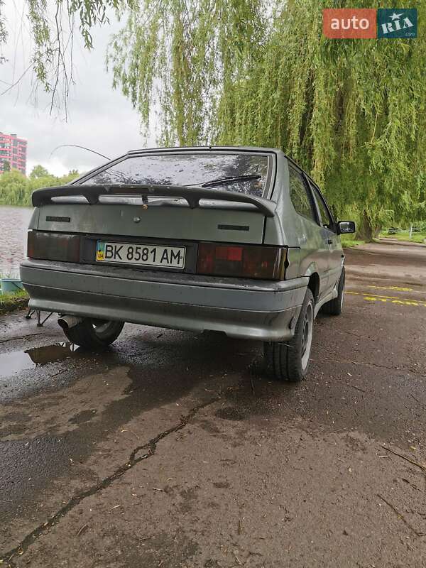 Хэтчбек ВАЗ / Lada 2113 Samara 2005 в Ровно фото 23 Хэтчбек ВАЗ / Lada 2113 Samara 2005 в Ровно