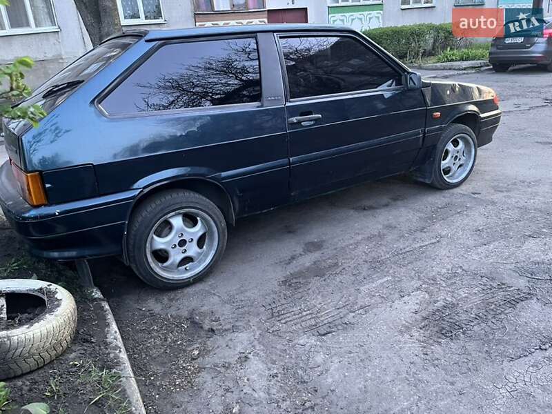 Хэтчбек ВАЗ / Lada 2113 Samara 2007 в Першотравенске
