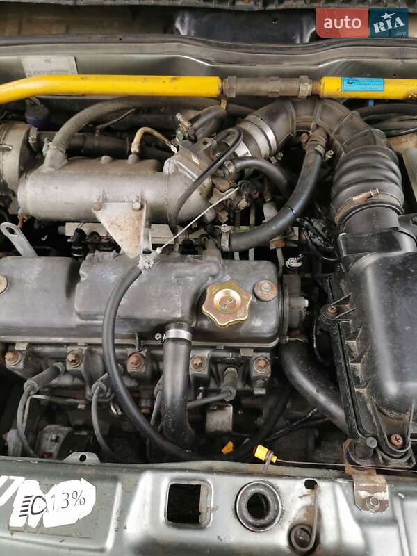 Хэтчбек ВАЗ / Lada 2113 Samara 2005 в Ровно фото 6 Хэтчбек ВАЗ / Lada 2113 Samara 2005 в Ровно