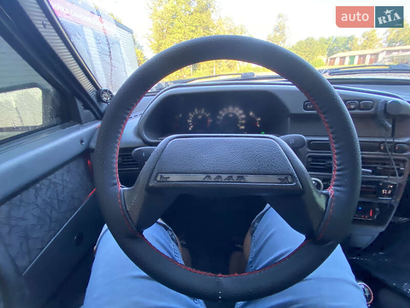 Хэтчбек ВАЗ / Lada 2113 Samara 2005 в Емильчине фото 10 Хэтчбек ВАЗ / Lada 2113 Samara 2005 в Емильчине