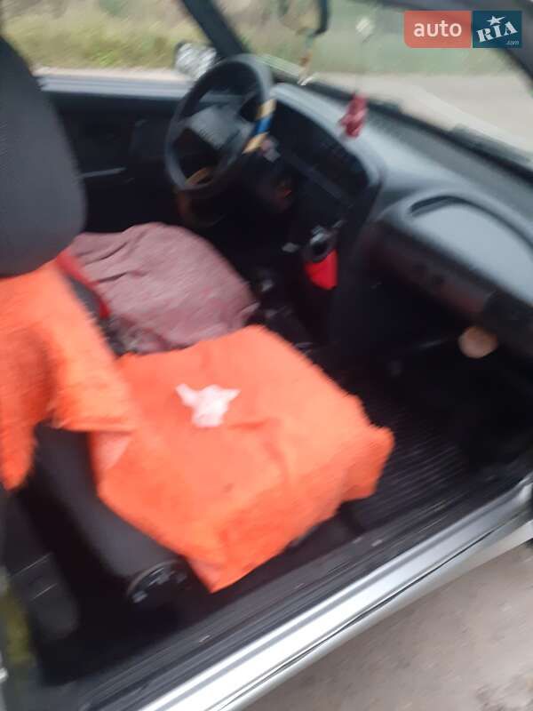 Хэтчбек ВАЗ / Lada 2113 Samara 2005 в Турбовом фото 7 Хэтчбек ВАЗ / Lada 2113 Samara 2005 в Турбовом