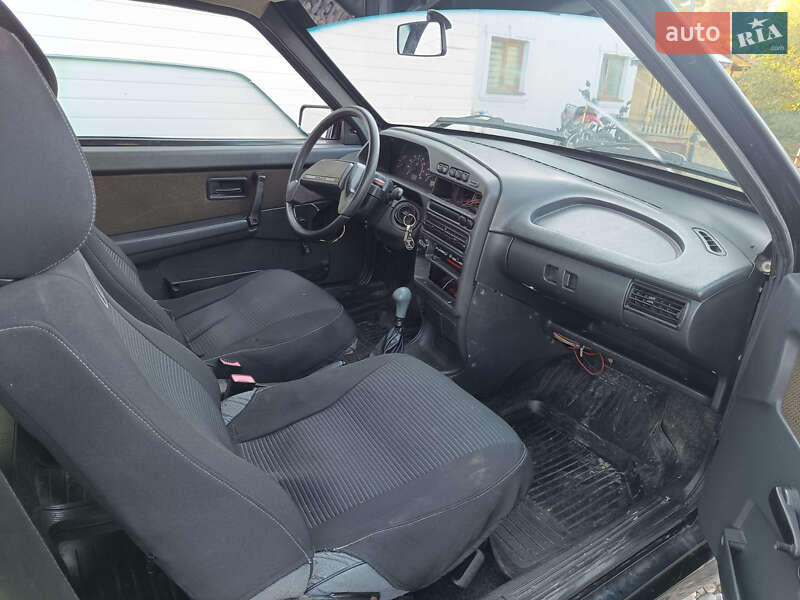 Хэтчбек ВАЗ / Lada 2113 Samara 2006 в Черновцах фото 11 Хэтчбек ВАЗ / Lada 2113 Samara 2006 в Черновцах