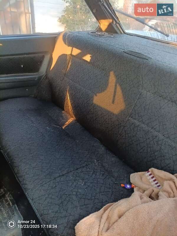 Хетчбек ВАЗ / Lada 2113 Samara 2005 в Черкасах фото 5 Хетчбек ВАЗ / Lada 2113 Samara 2005 в Черкасах