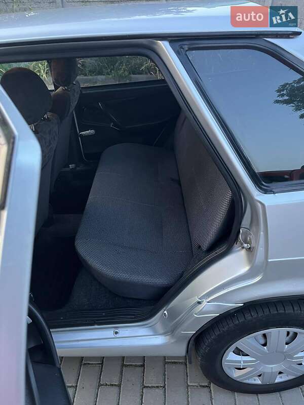 Хэтчбек ВАЗ / Lada 2114 Samara 2010 в Днепре фото 5 Хэтчбек ВАЗ / Lada 2114 Samara 2010 в Днепре