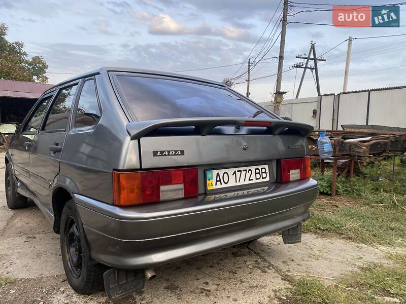 Хэтчбек ВАЗ / Lada 2114 Samara 2011 в Мукачево