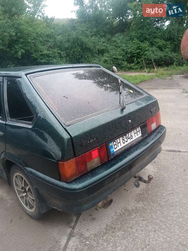 Хэтчбек ВАЗ / Lada 2114 Samara 2004 в Арцизе