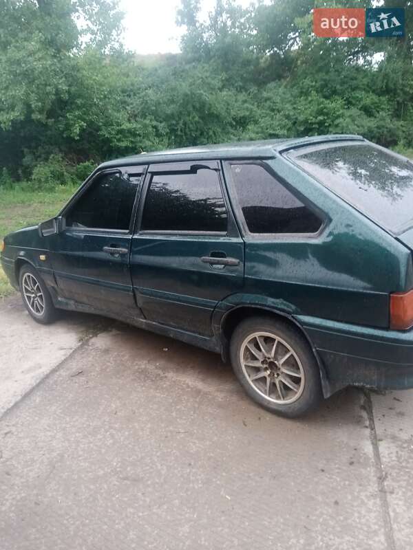 Хэтчбек ВАЗ / Lada 2114 Samara 2004 в Арцизе