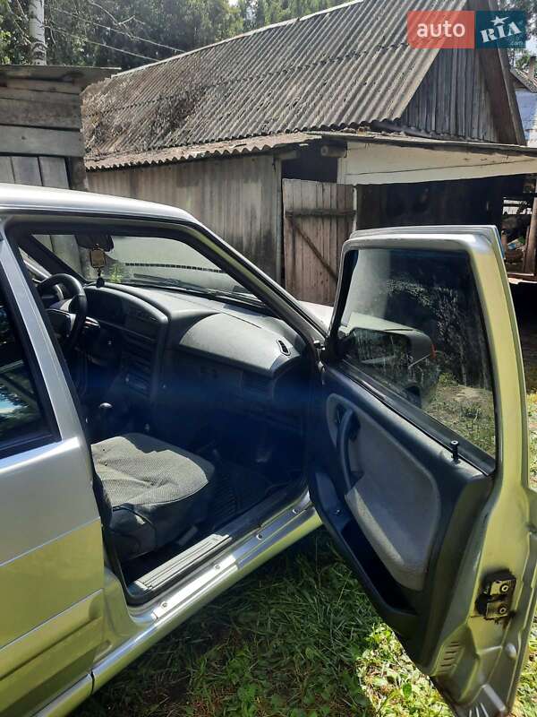 Хэтчбек ВАЗ / Lada 2114 Samara 2010 в Конотопе