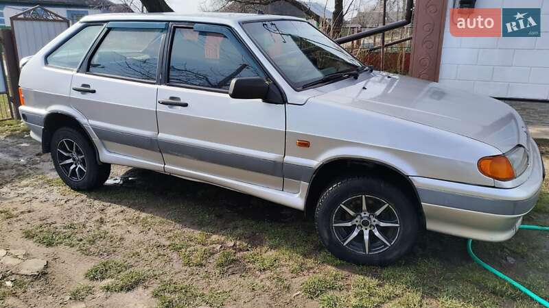 Хэтчбек ВАЗ / Lada 2114 Samara 2004 в Монастырище