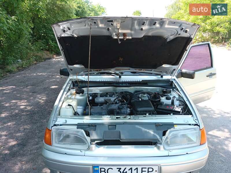 Хэтчбек ВАЗ / Lada 2114 Samara 2006 в Львове