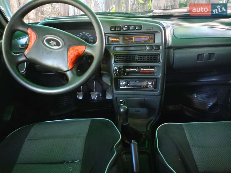 Хетчбек ВАЗ / Lada 2114 Samara 2004 в Кучургані