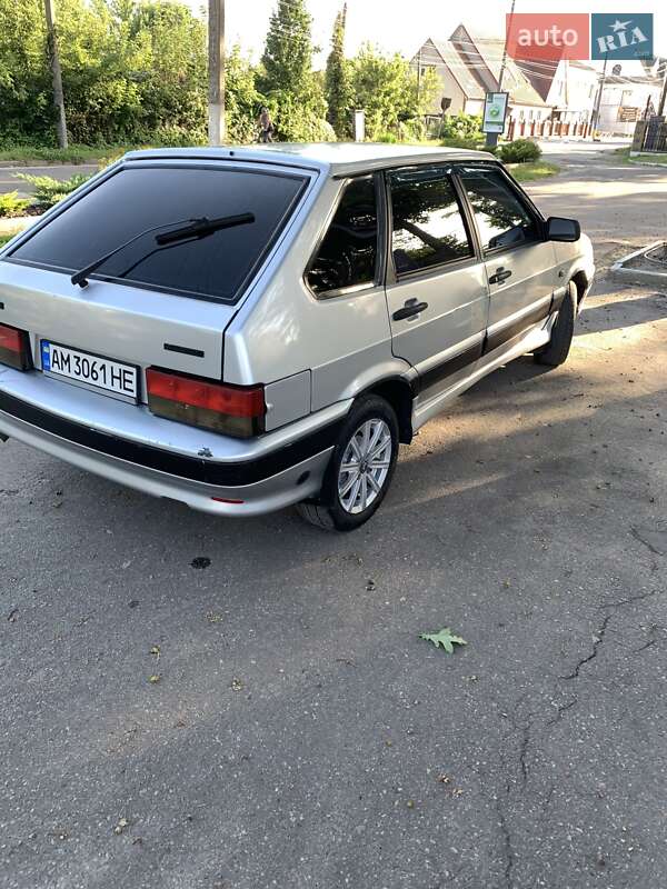 Хэтчбек ВАЗ / Lada 2114 Samara 2004 в Олевске фото 2 Хэтчбек ВАЗ / Lada 2114 Samara 2004 в Олевске