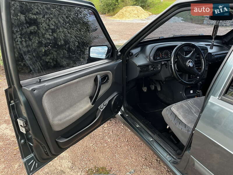 Хетчбек ВАЗ / Lada 2114 Samara 2011 в Коростишеві фото 3 Хетчбек ВАЗ / Lada 2114 Samara 2011 в Коростишеві