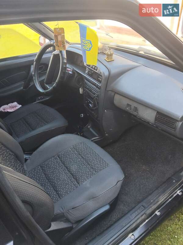 Хэтчбек ВАЗ / Lada 2114 Samara 2008 в Черновцах фото 8 Хэтчбек ВАЗ / Lada 2114 Samara 2008 в Черновцах