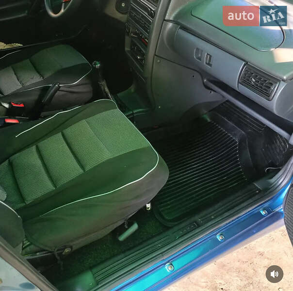Хетчбек ВАЗ / Lada 2114 Samara 2004 в Роздільній фото 10 Хетчбек ВАЗ / Lada 2114 Samara 2004 в Роздільній