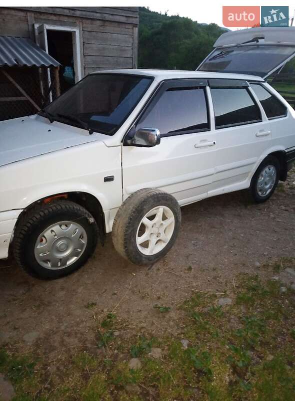 Хетчбек ВАЗ / Lada 2114 Samara 2009 в Чорній Тисі фото 3 Хетчбек ВАЗ / Lada 2114 Samara 2009 в Чорній Тисі