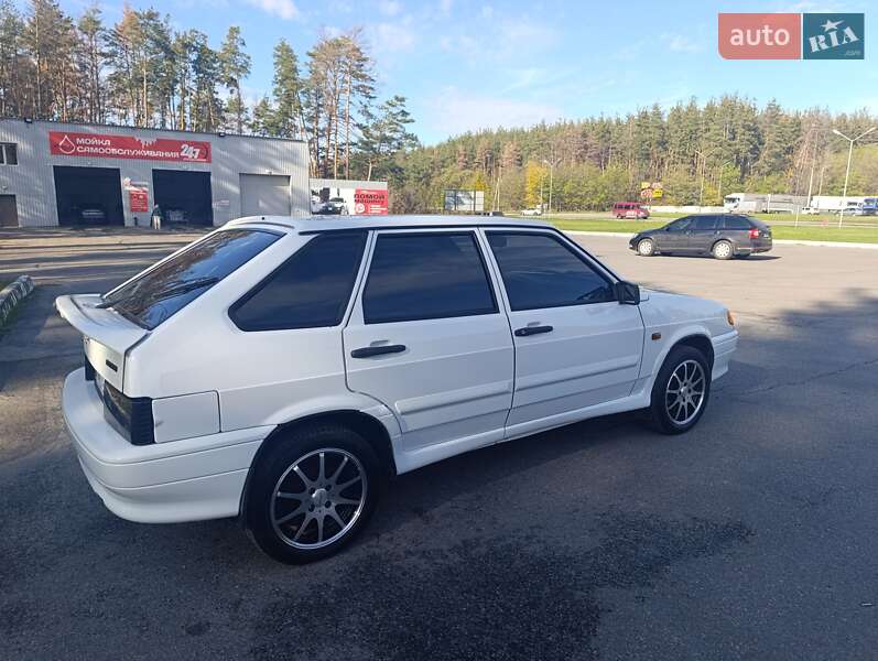 Хэтчбек ВАЗ / Lada 2114 Samara 2011 в Харькове фото 5 Хэтчбек ВАЗ / Lada 2114 Samara 2011 в Харькове