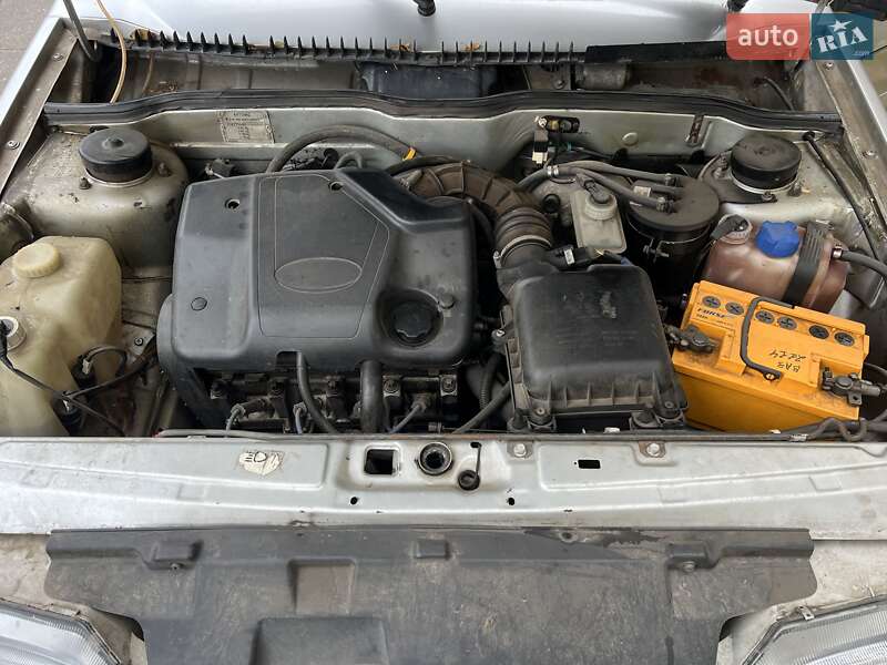 Хэтчбек ВАЗ / Lada 2114 Samara 2010 в Николаеве фото 12 Хэтчбек ВАЗ / Lada 2114 Samara 2010 в Николаеве