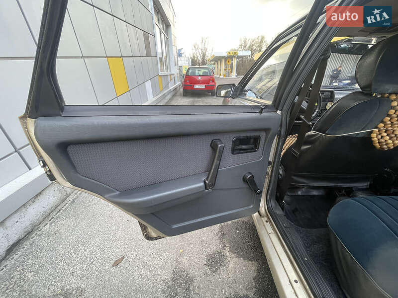 Седан ВАЗ / Lada 2115 Samara 1998 в Киеве