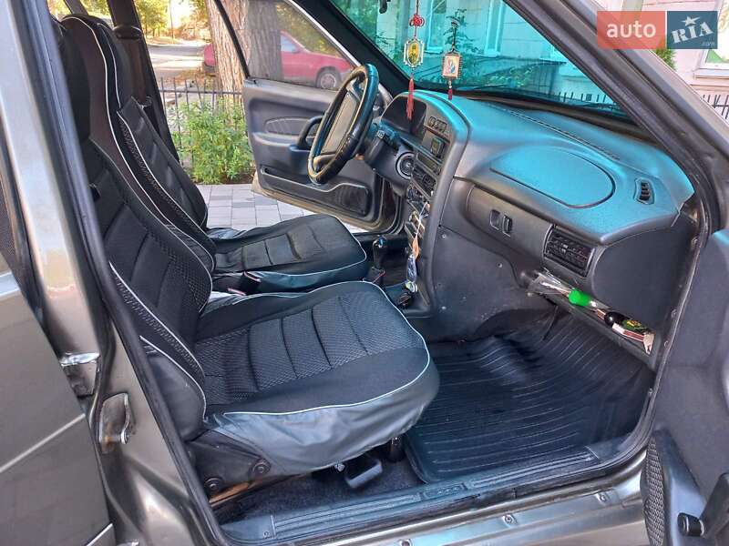 Седан ВАЗ / Lada 2115 Samara 2000 в Запорожье