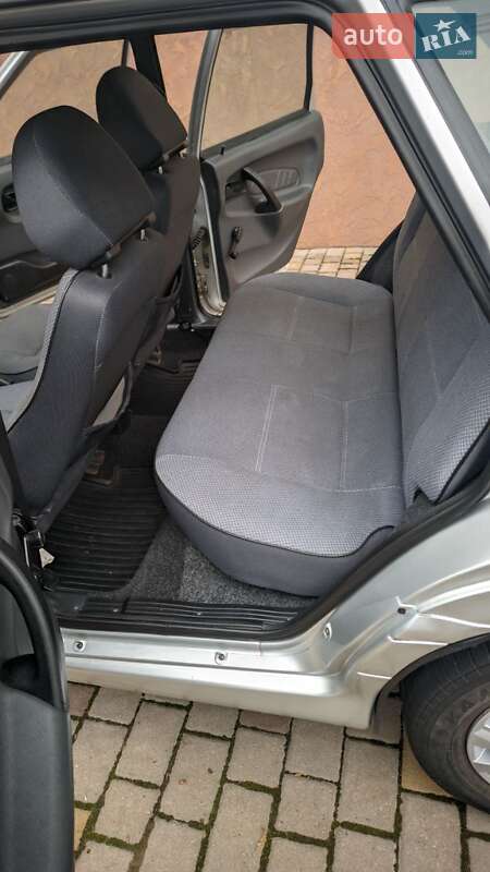 Седан ВАЗ / Lada 2115 Samara 2009 в Рівному