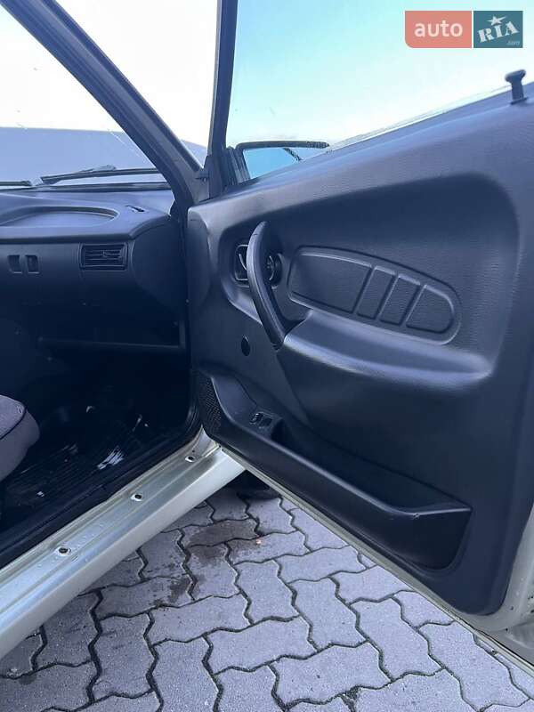 Седан ВАЗ / Lada 2115 Samara 2005 в Сарнах фото 10 Седан ВАЗ / Lada 2115 Samara 2005 в Сарнах