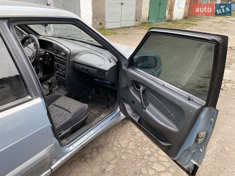 Седан ВАЗ / Lada 2115 Samara 2003 в Конотопі