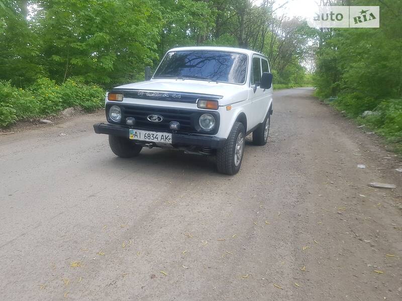 Седан ВАЗ / Lada 2121 Нива 1986 в Черновцах