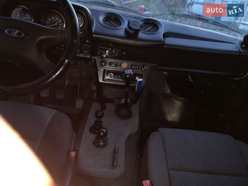 Позашляховик / Кросовер ВАЗ / Lada 2121 Нива 1980 в Білгороді-Дністровському