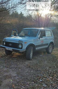 Хэтчбек ВАЗ / Lada 2121 Нива 1992 в Чемеровцах