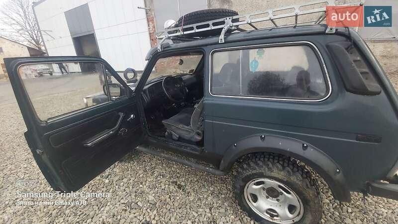 Хэтчбек ВАЗ / Lada 2121 Нива 1996 в Вижнице