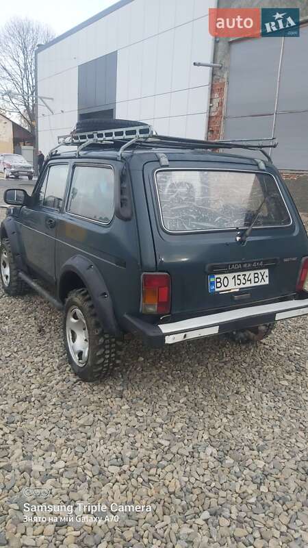 Хэтчбек ВАЗ / Lada 2121 Нива 1996 в Вижнице
