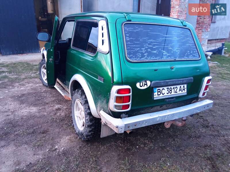 Позашляховик / Кросовер ВАЗ / Lada 2121 Нива 2001 в Старому Самборі