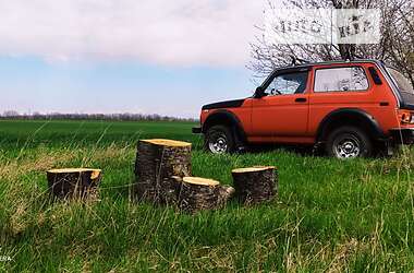 Внедорожник / Кроссовер ВАЗ / Lada 2121 Нива 1992 в Ямполе