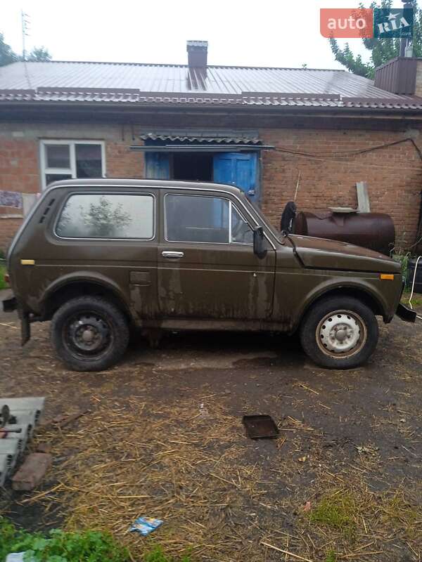 Позашляховик / Кросовер ВАЗ / Lada 2121 Нива 1988 в Сумах