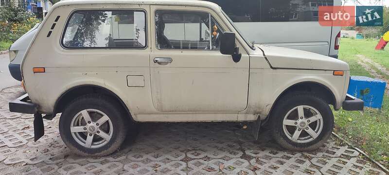 Внедорожник / Кроссовер ВАЗ / Lada 2121 Нива 1985 в Харькове