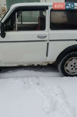 Внедорожник / Кроссовер ВАЗ / Lada 2121 Нива 1994 в Ромнах
