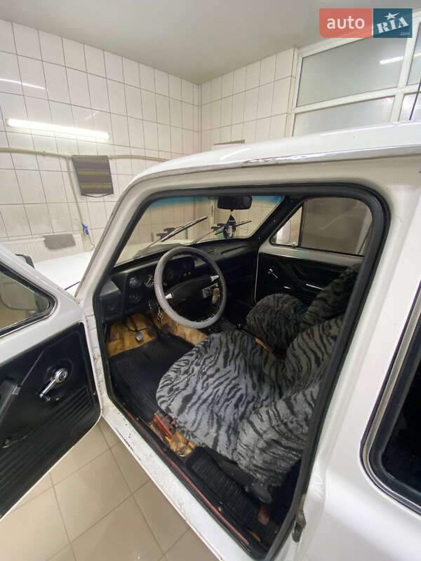 Позашляховик / Кросовер ВАЗ / Lada 2121 Нива 1982 в Балті