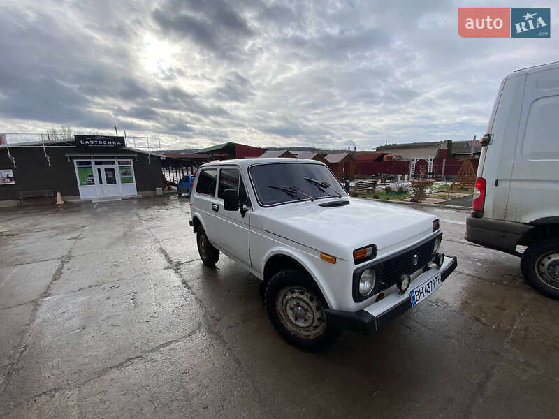 Позашляховик / Кросовер ВАЗ / Lada 2121 Нива 1982 в Балті
