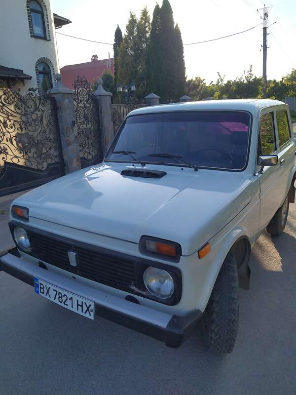 Позашляховик / Кросовер ВАЗ / Lada 2121 Нива 1992 в Кам'янець-Подільському