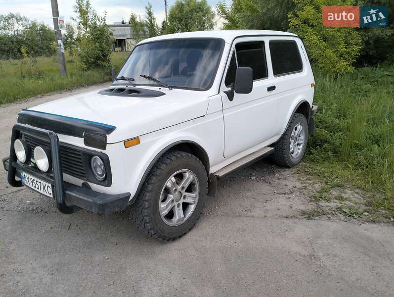 Внедорожник / Кроссовер ВАЗ / Lada 2121 Нива 1995 в Харькове