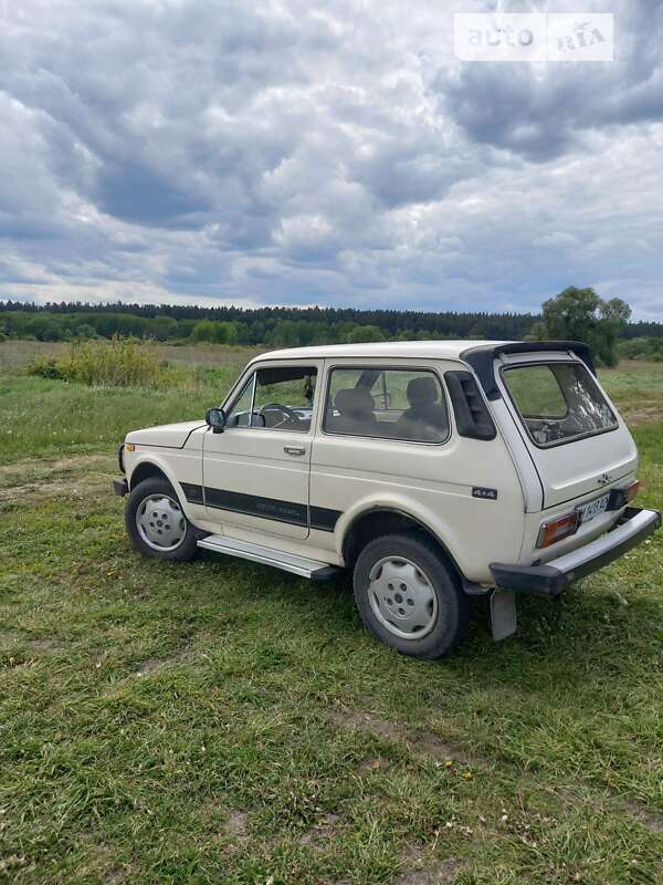 Позашляховик / Кросовер ВАЗ / Lada 2121 Нива 1987 в Охтирці