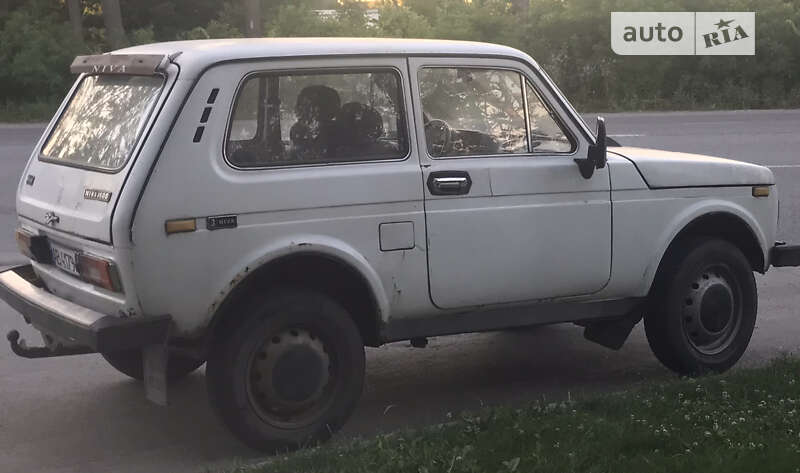 Позашляховик / Кросовер ВАЗ / Lada 2121 Нива 1988 в Вінниці