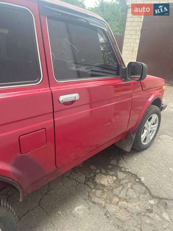 Позашляховик / Кросовер ВАЗ / Lada 2121 Нива 1990 в Павлограді