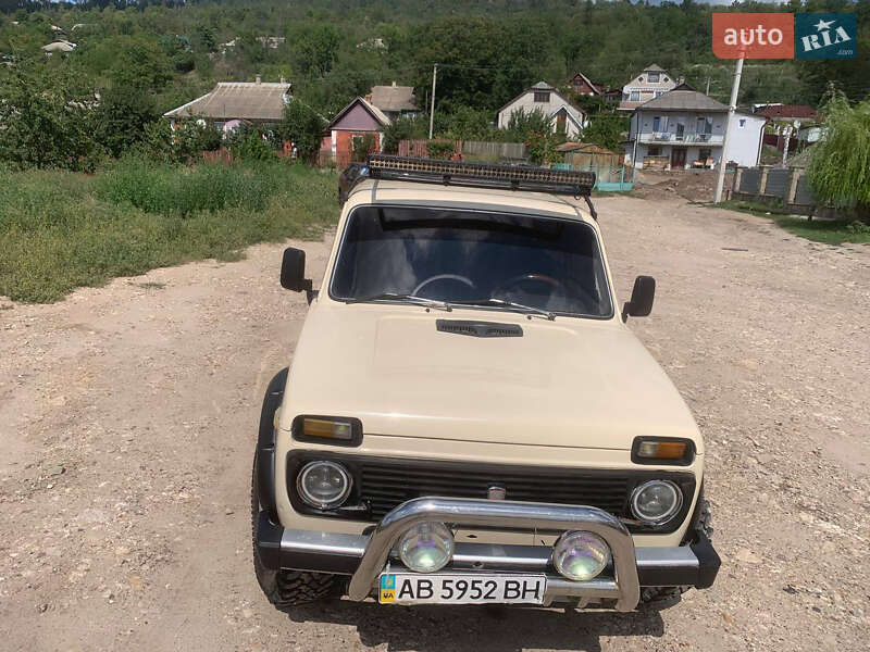 Внедорожник / Кроссовер ВАЗ / Lada 2121 Нива 1988 в Могилев-Подольске фото 10 Внедорожник / Кроссовер ВАЗ / Lada 2121 Нива 1988 в Могилев-Подольске