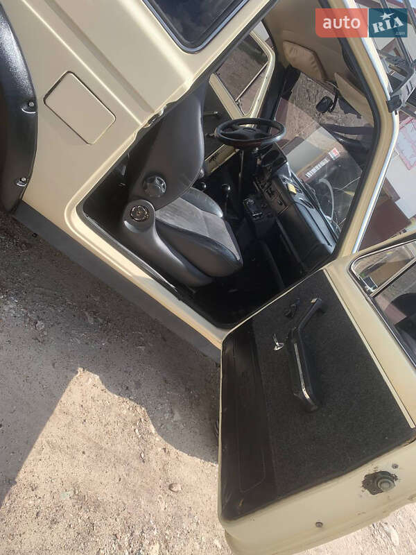 Внедорожник / Кроссовер ВАЗ / Lada 2121 Нива 1988 в Могилев-Подольске фото 15 Внедорожник / Кроссовер ВАЗ / Lada 2121 Нива 1988 в Могилев-Подольске