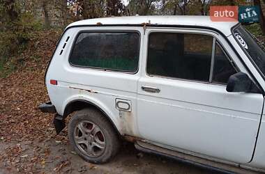 Позашляховик / Кросовер ВАЗ / Lada 2121 Нива 1992 в Вінниці