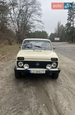 Позашляховик / Кросовер ВАЗ / Lada 2121 Нива 1985 в Чигирину